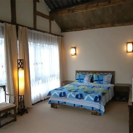 Golden Waterfront Inn Lijiang  Exterior photo