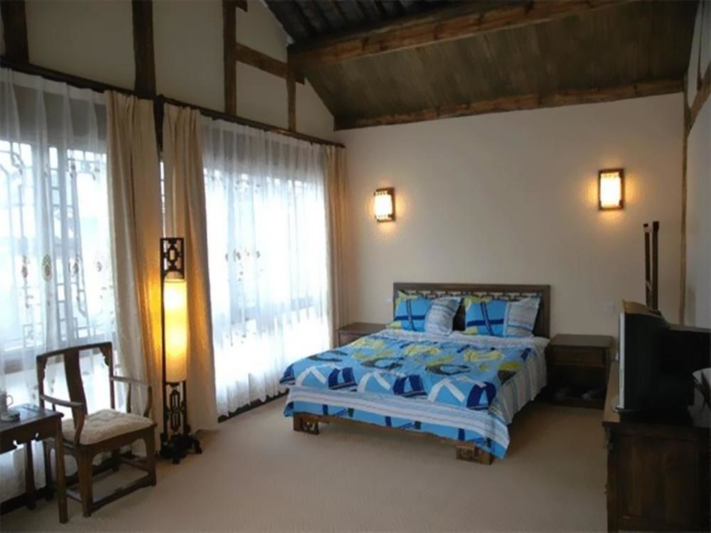 Golden Waterfront Inn Lijiang  Exterior photo